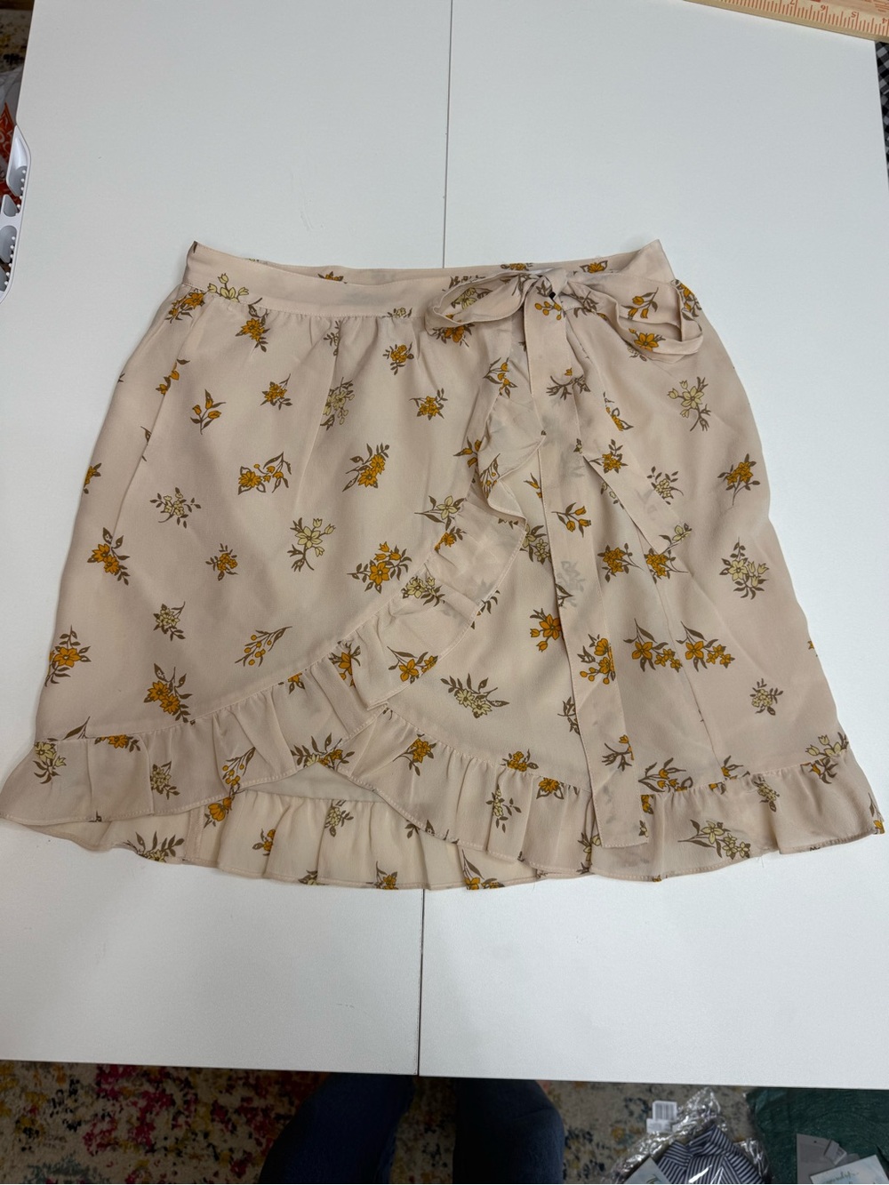 Madewell Cream Floral Wrap Mini Silk Skirt with Ruffle - Picture 7 of 10